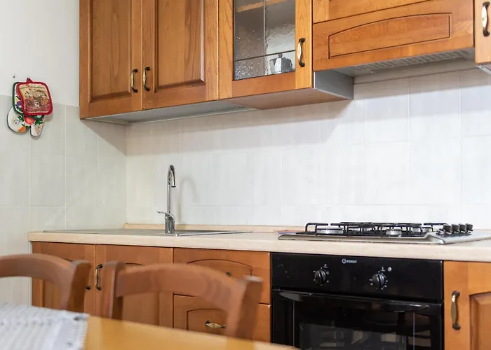 Papa Giuseppe La Stalla * Кортона